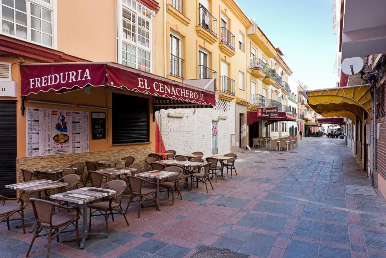 Relaxing Beach Apartment In Fuengirola Parking Dış mekan fotoğraf